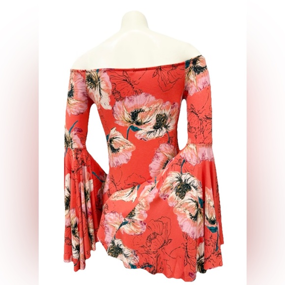 We The Free Floral Off Shoulder Bell Sleeve Top S Coral Boho Free People Style - Picture 2 of 12